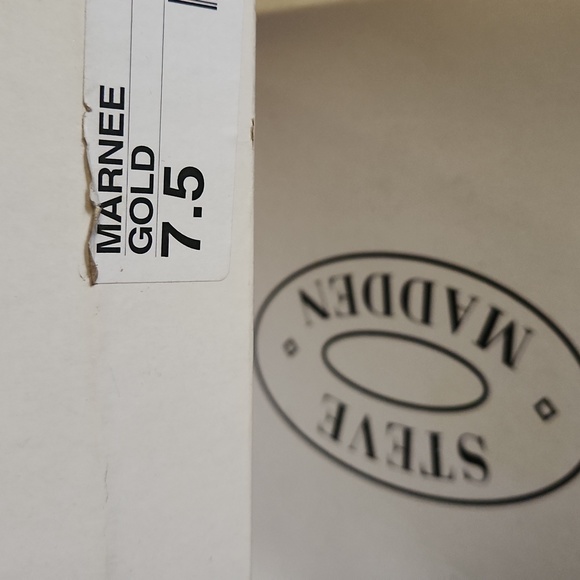 Steve Madden Gold Strappy ladies shoes - Picture 4 of 4